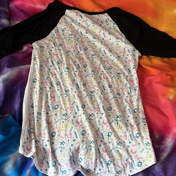 Sailor moon tee - Picture 4 of 6